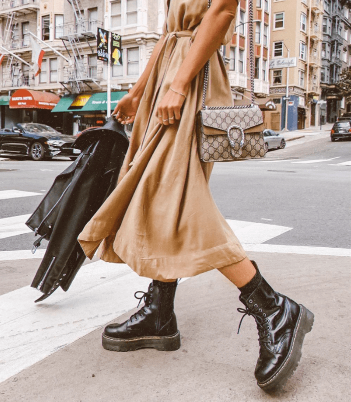 woman wearing chunky boots for Fall fashion